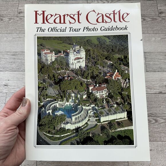 Hearst Castle Photo Tour Guide Vicki Leon 1983 PB California Vintage Travel - Picture 1 of 13
